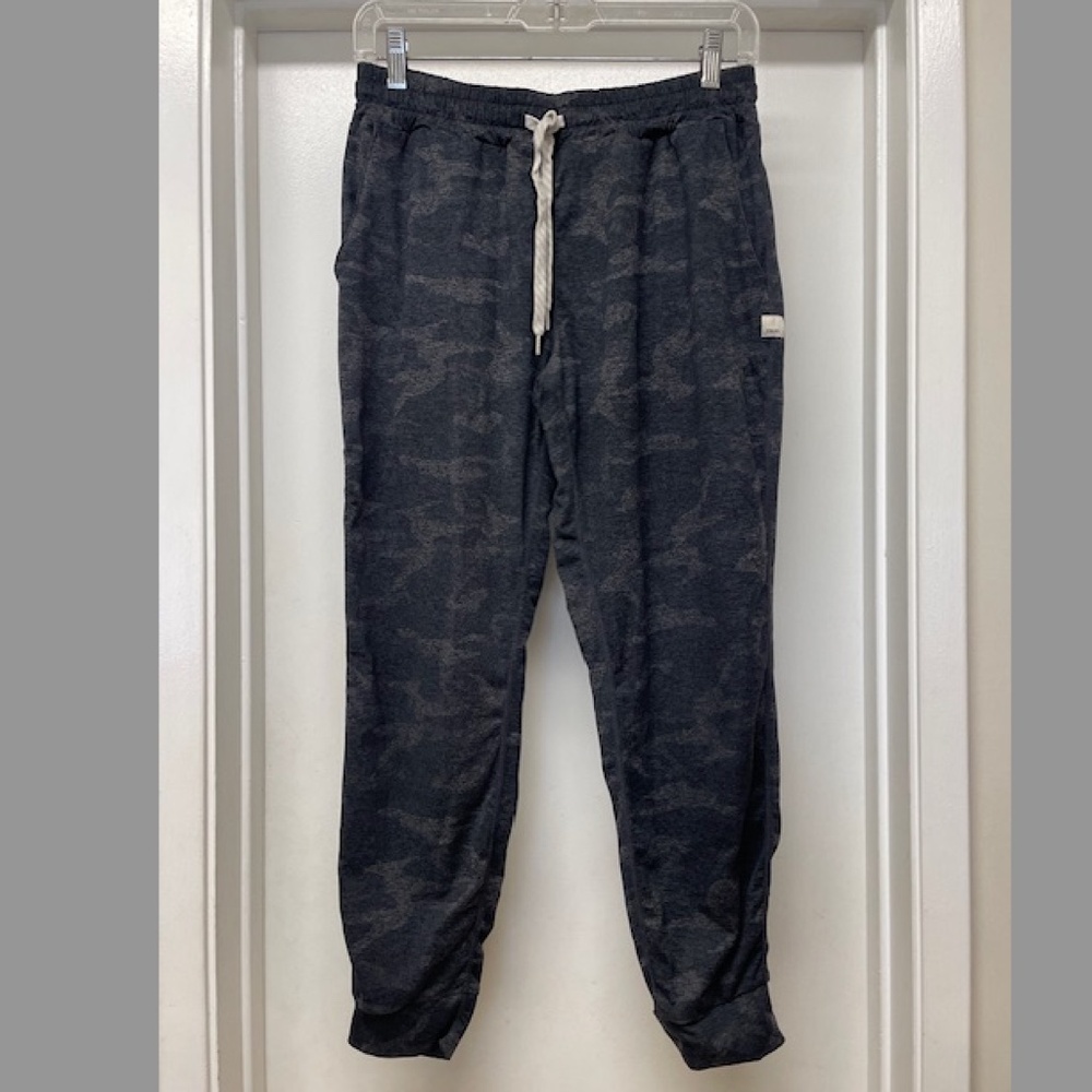 Vuori Performance Joggers Camo Pants - Picture 2 of 8